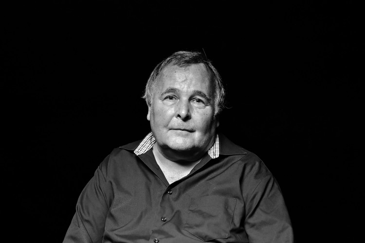 Photo portrait actuelle en noir et blanc d' Anton Aebischer.