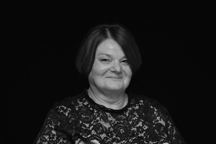 Portrait actuel en noir et blanc de Jasmin Schweizer*.